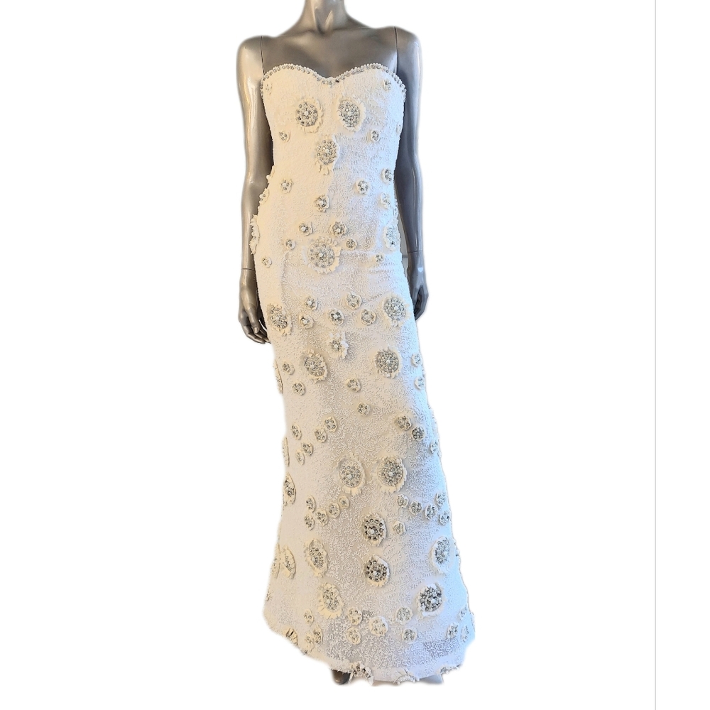 $9,000 OSCAR DE LA RENTA IVORY SILK CRYSTAL BEAD PEARL RUNWAY GOWN US M